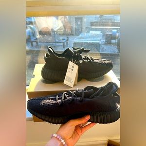 Brand new Yeezy 350 V2 Onyx size U.S. 6.5M